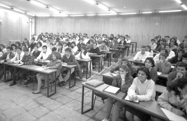 Nace la Facultad de Ciencias Económicas y Empresariales