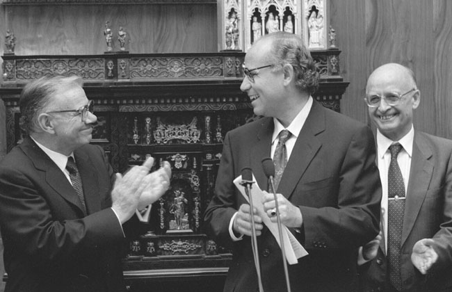 Alejandro Llano, President; new Gold Medals