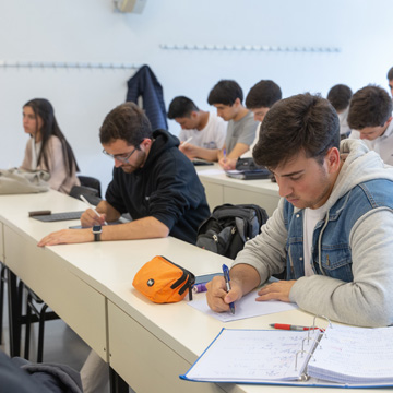 Degree in Industrial Management Engineering + International Industrial Management Program