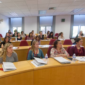 Degree in Nursing + International Nursing Program